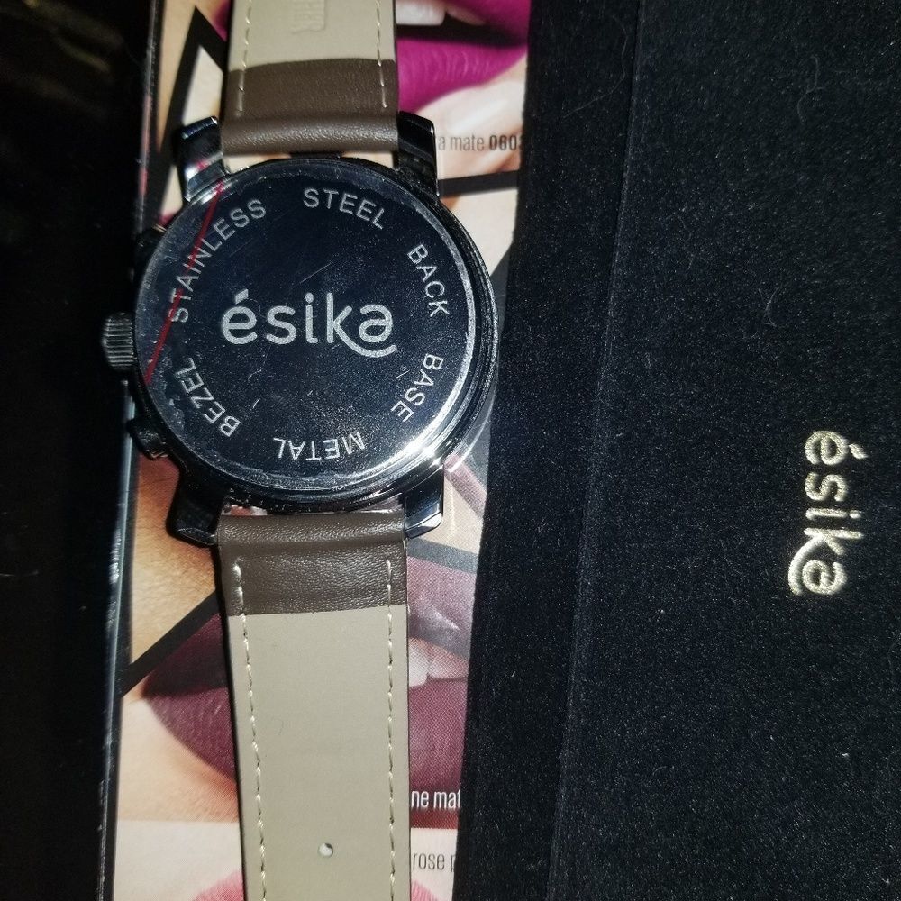 Watch - Picture 7 of 8